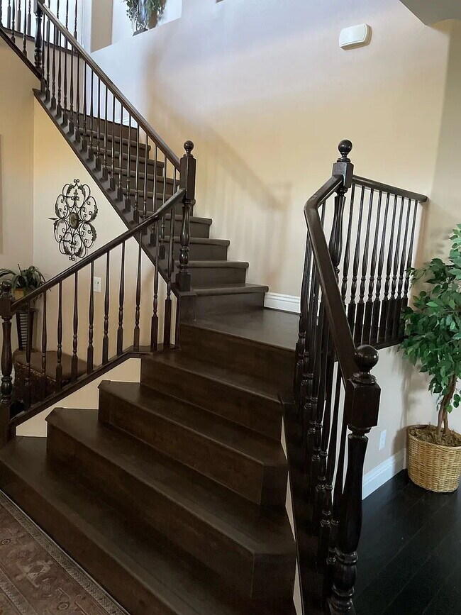 Building Photo - NO MIN CREDIT SCORE REQUIRED, BK OKAY, PAS...