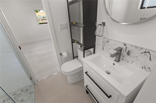 Building Photo - 6010 SW 108th Pl