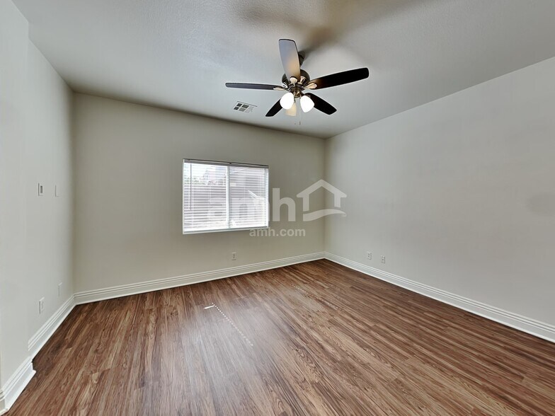 Building Photo - 8825 Moonwood Ct