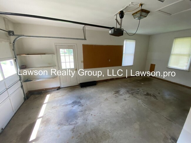 Building Photo - Spacious Hollins Four Bedroom w/ Finished Basement