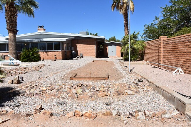 Building Photo - Great home in Mature Neighborhood
