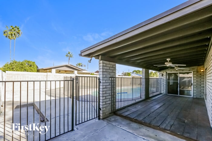 Building Photo - 4656 W Townley Ave