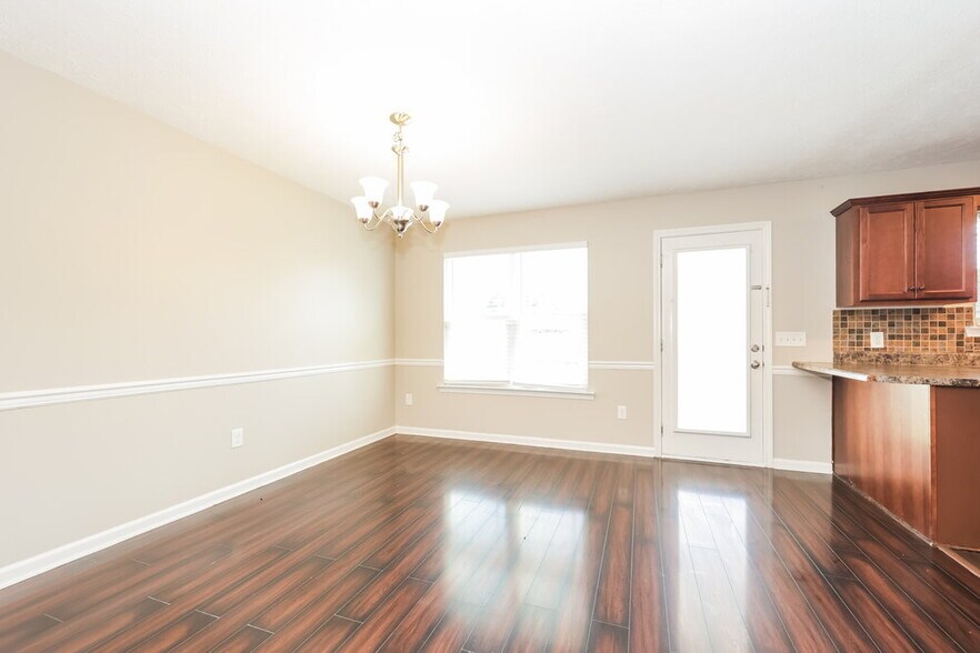 Building Photo - 2805 Painted Pony Dr