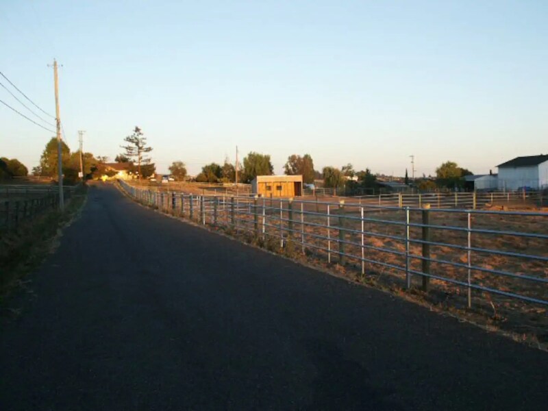 Building Photo - 1509 Dutch Ln