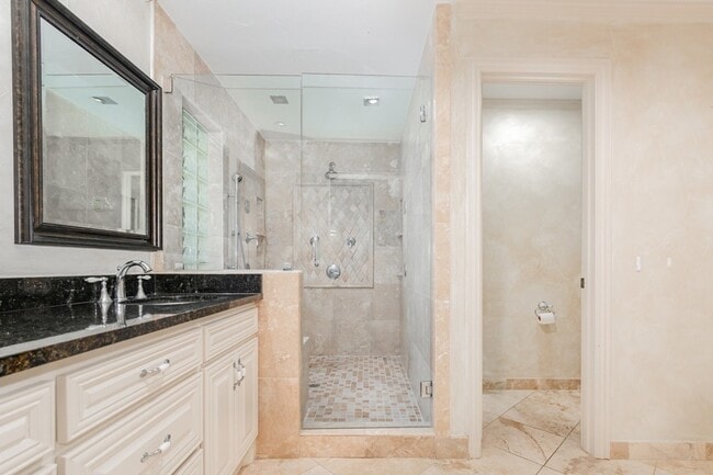 Building Photo - 3438 Asbury St