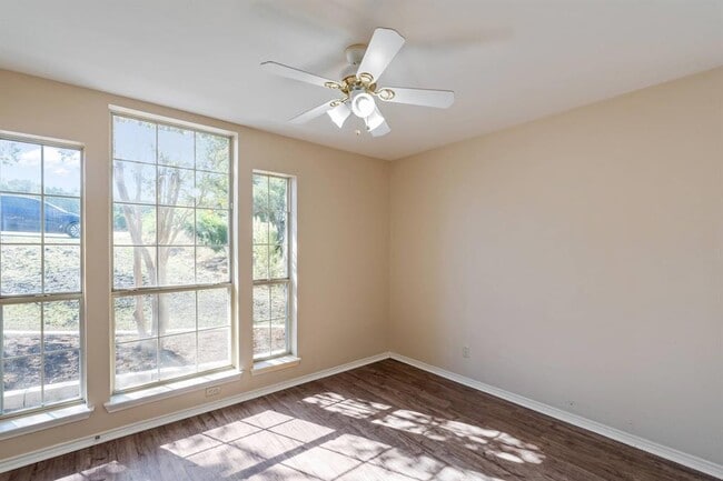 Building Photo - 7704 Plateau Cove