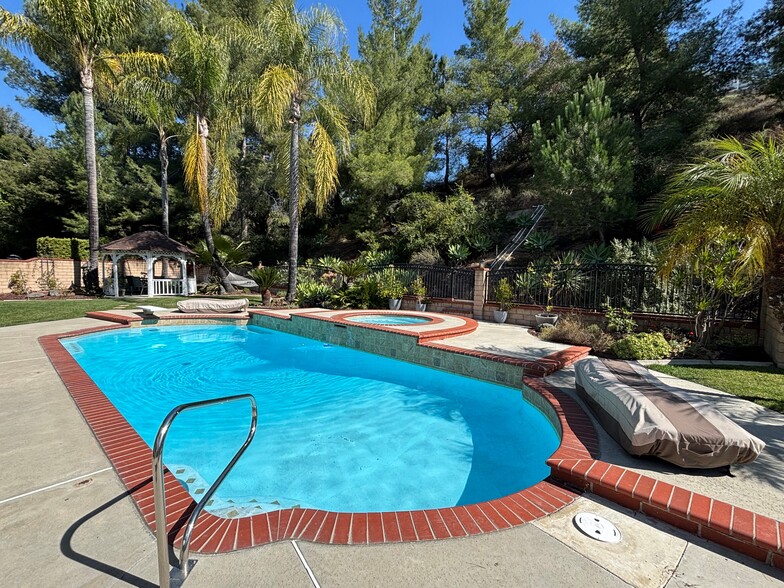 Pool - 23664 Meadcliff Pl