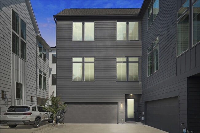Building Photo - 1247 Peden St