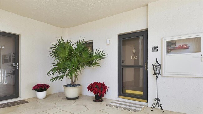 Building Photo - 1355 S Portofino Dr