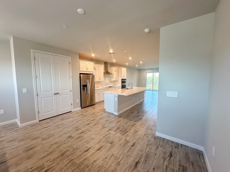 Building Photo - 4551 Arboretum Cir