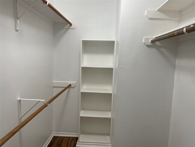 Building Photo - 15 Wineberry Pl