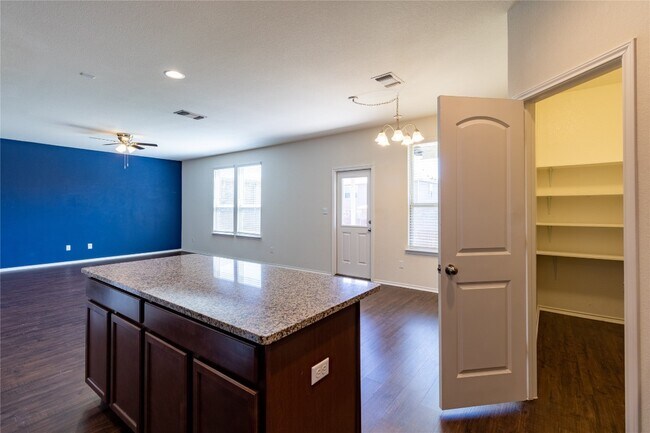 Building Photo - 11801 Jackson Fls Wy