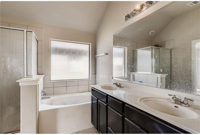 Building Photo - 108 Wallin Farms Dr