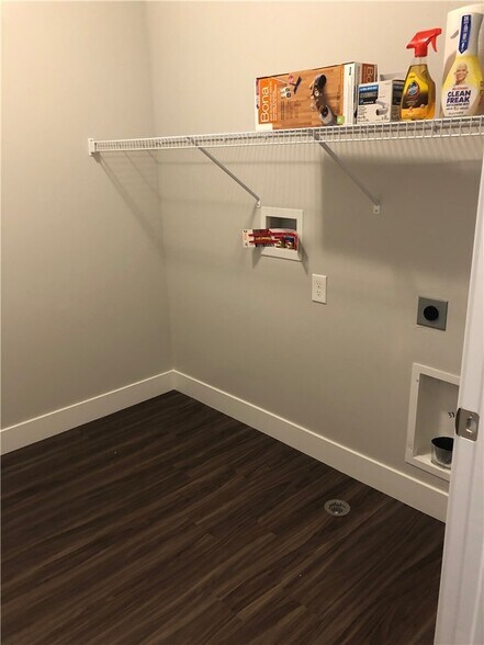 Laumdry Room (Washer and Dryer available for rent) - 1813 W Newcastle Ln