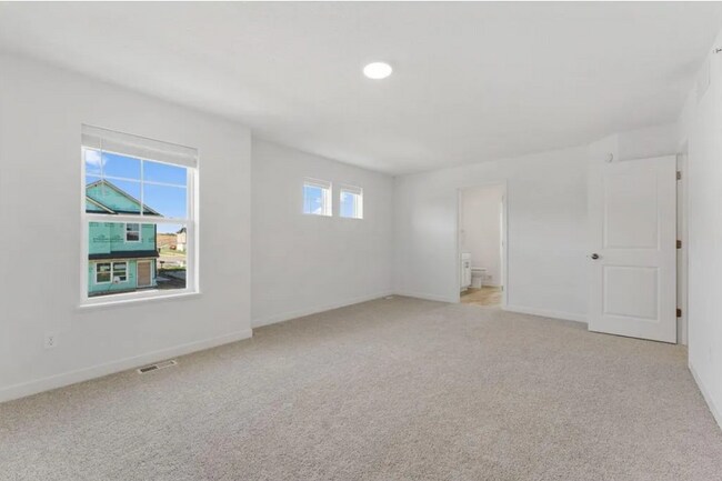 Building Photo - 5291 Long Pointe Pass