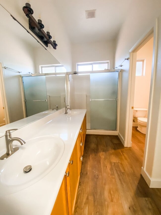 Building Photo - Beautiful 3 Bed/2 Bath home!