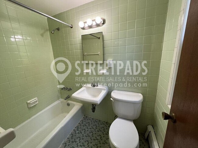 Building Photo - 1 bedroom in Boston MA 02130