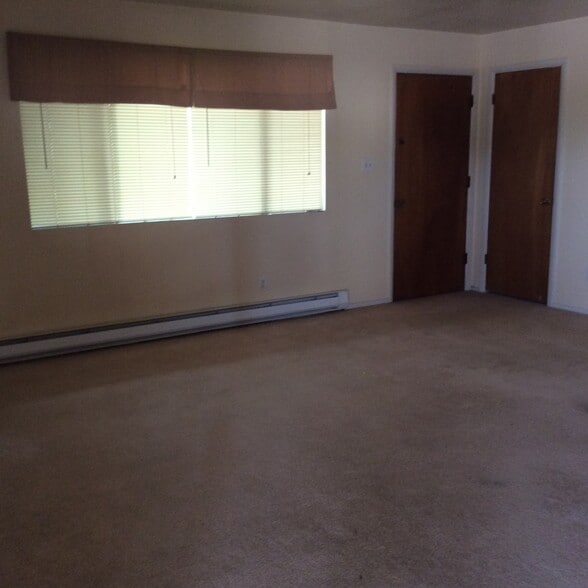 Living Room - 220 N Fanning Way