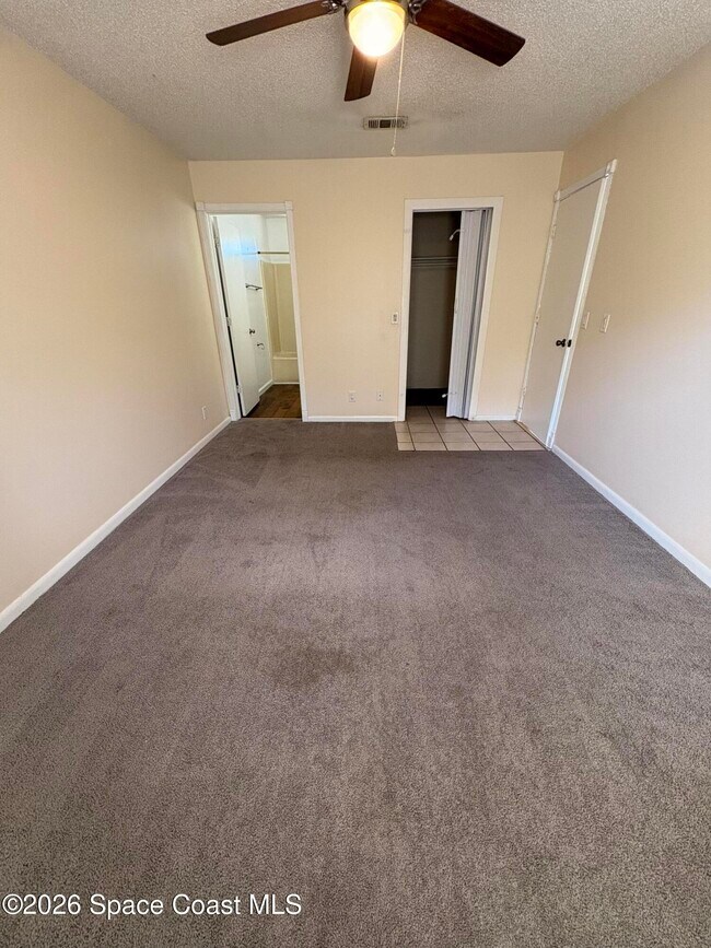 Building Photo - 2000 Agora Cir SE