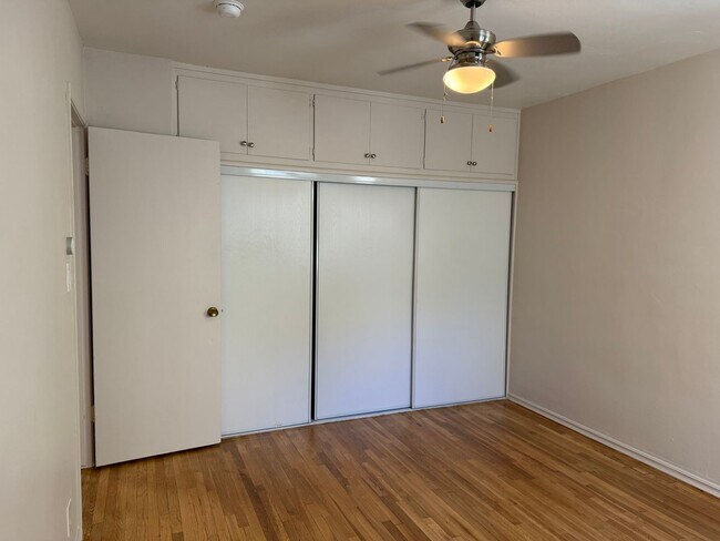 Building Photo - 1313 Douglas St