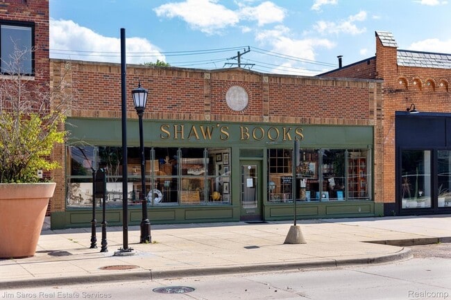 Building Photo - 1300 Maryland St