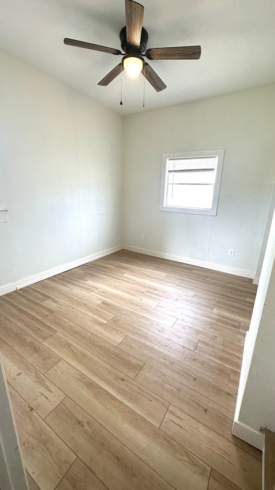 Master bedroom - 4949 17th St