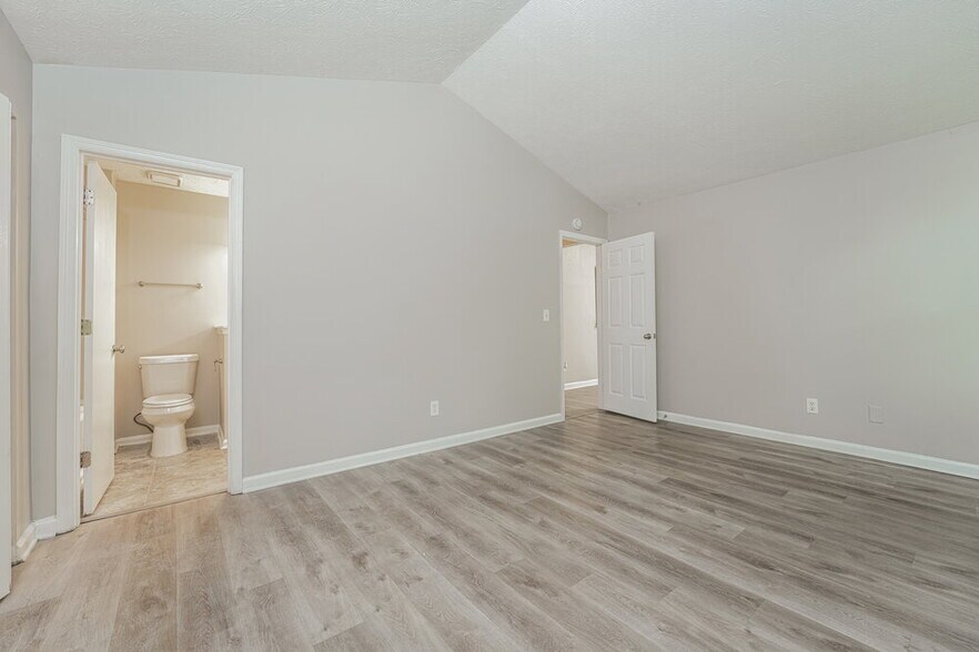 Building Photo - 5649 La Fleur Trail