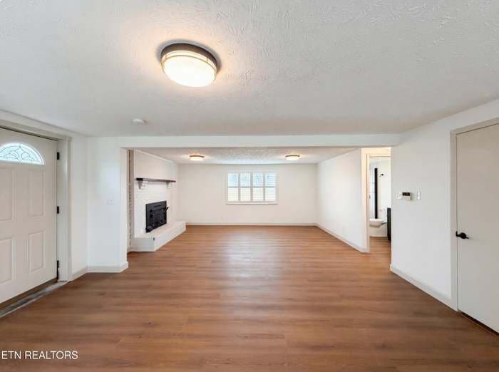 Building Photo - 8717 Kildare Dr NW