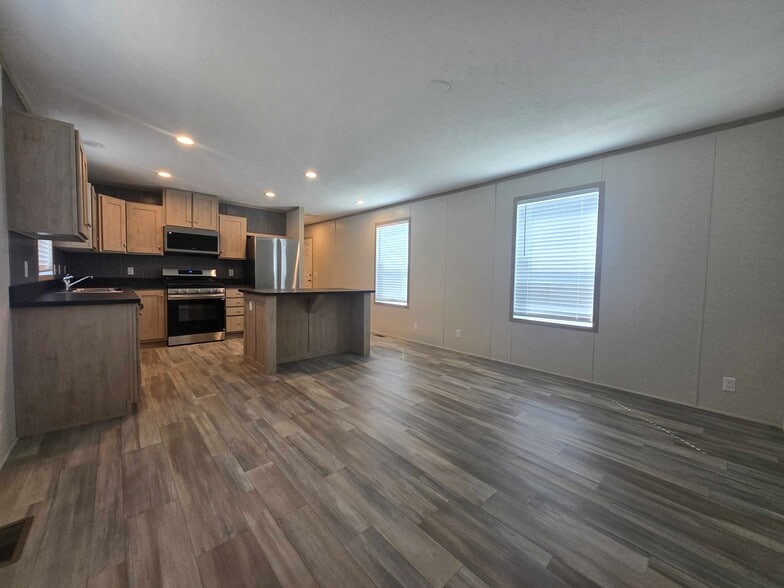 Building Photo - 52792 S Zacharias Ct