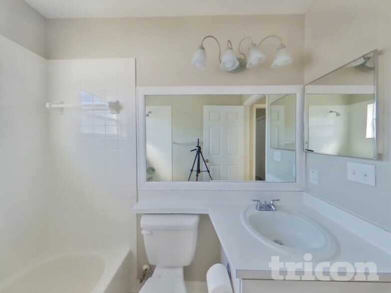 Building Photo - 3902 Little Egret Ct