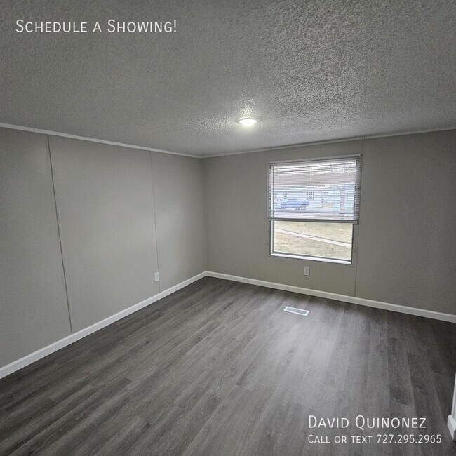 Building Photo - 2737 W Washington Center Rd