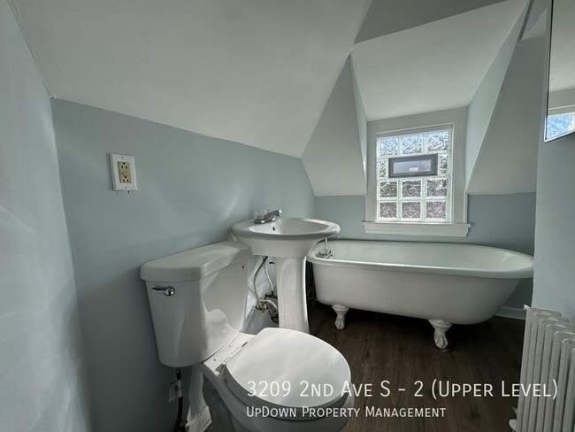 Building Photo - 3209 2nd Ave S