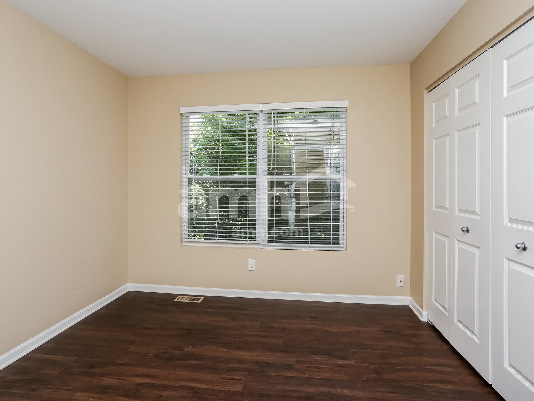 Building Photo - 605 Country Brook Ln