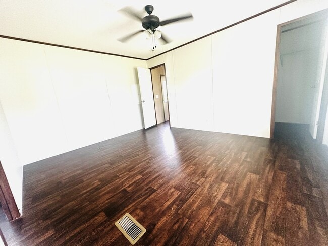 Building Photo - 207 Juniper Rd