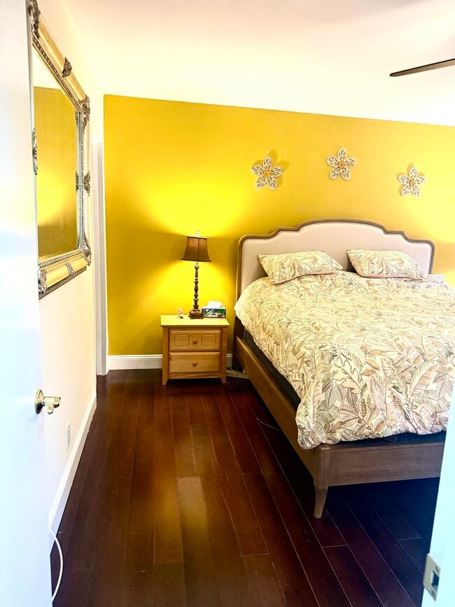 Building Photo - 162 Preston Way