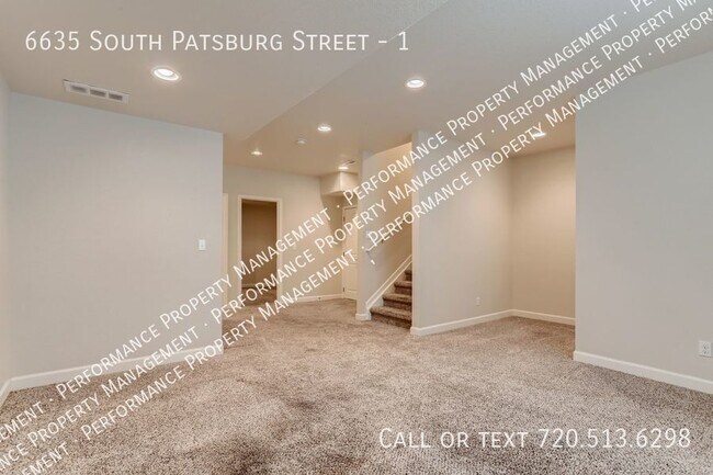 Building Photo - Beautiful Beacon Point Townhome