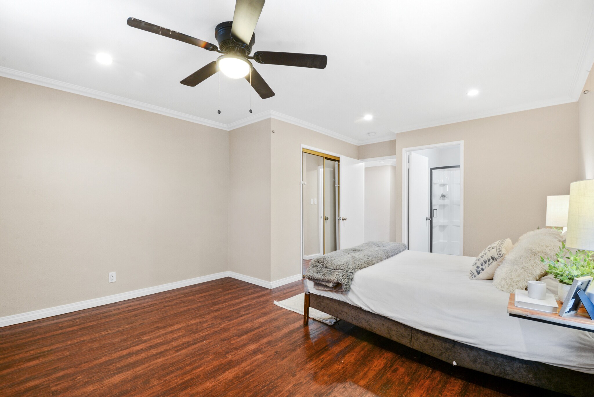 Building Photo - 13439 Roselle Ave