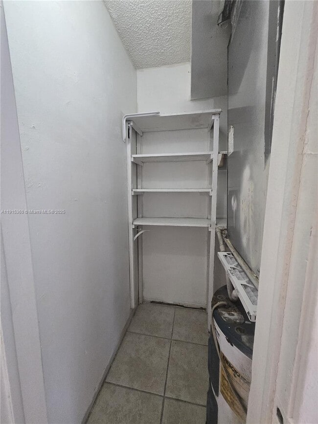 Building Photo - 1400 N 17th Ave