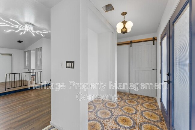 Building Photo - 2526 Town Briar St