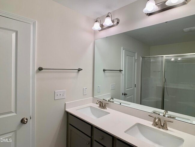 Building Photo - 85 Henhouse Ct