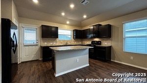 Building Photo - 9826 Marbach Gdn