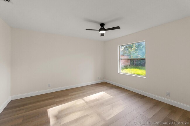 Building Photo - 7406 Willow Spring Cir N