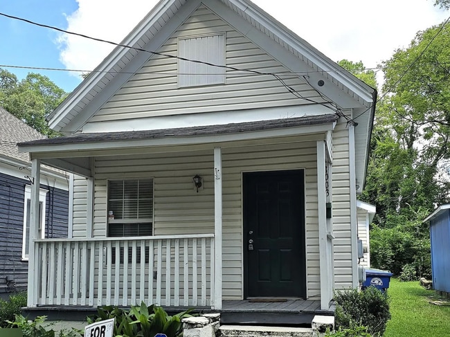 Building Photo - 1003 Curran St NW