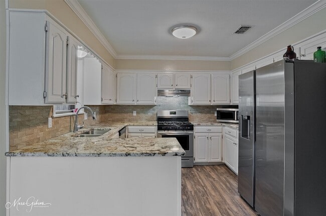 Building Photo - 9209 Blue Spruce Dr