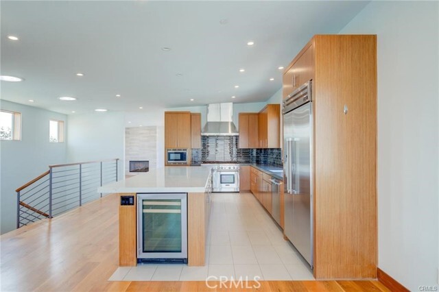 Building Photo - 339 27th St