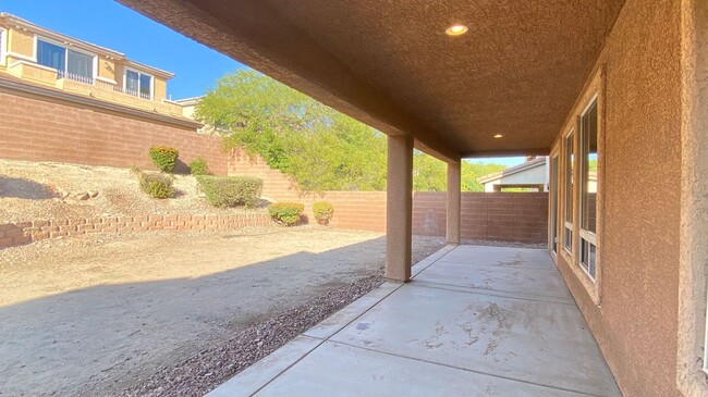 Building Photo - 11756 San Rosarita Ct