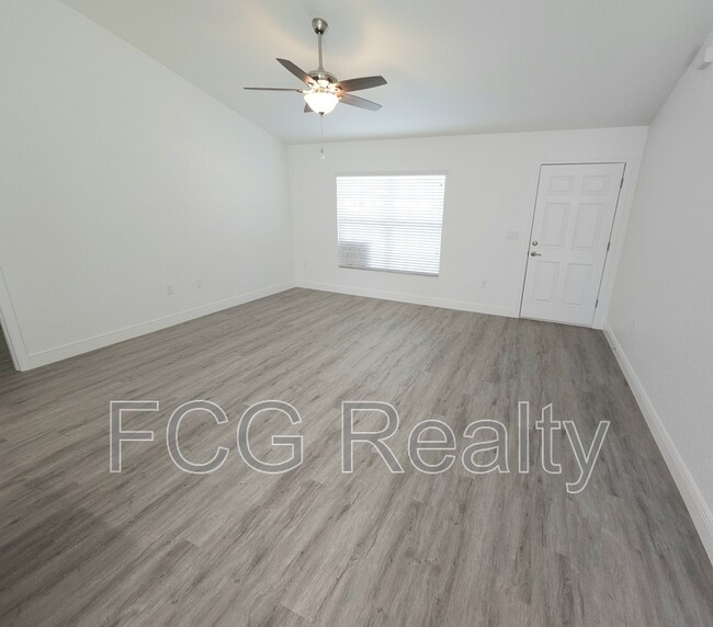 Building Photo - 175 Marion Oaks Golf Way