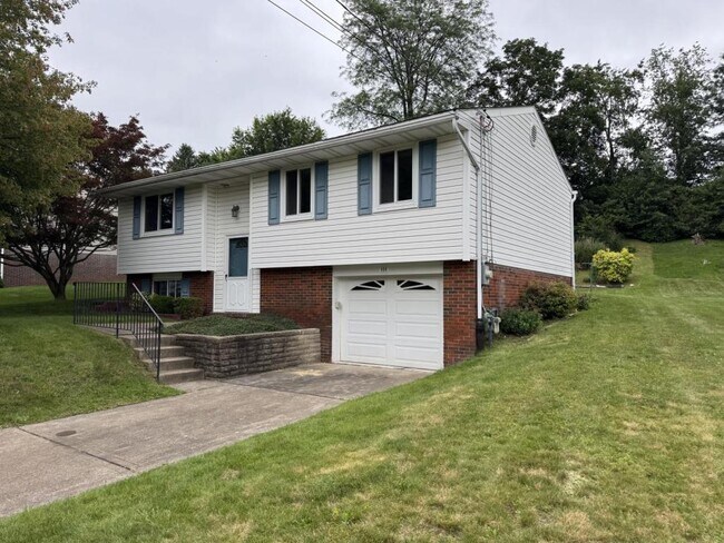 Primary Photo - 111 Treeview Dr