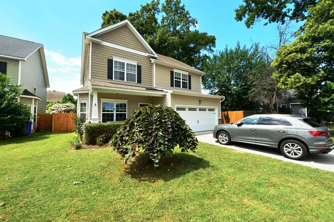 Building Photo - Just a few miles from NOB Navy Base and Ba...