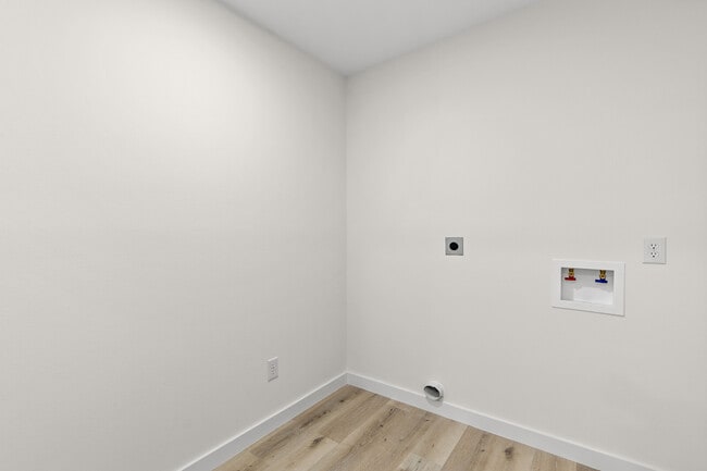 Building Photo - 516 Paso Fino St